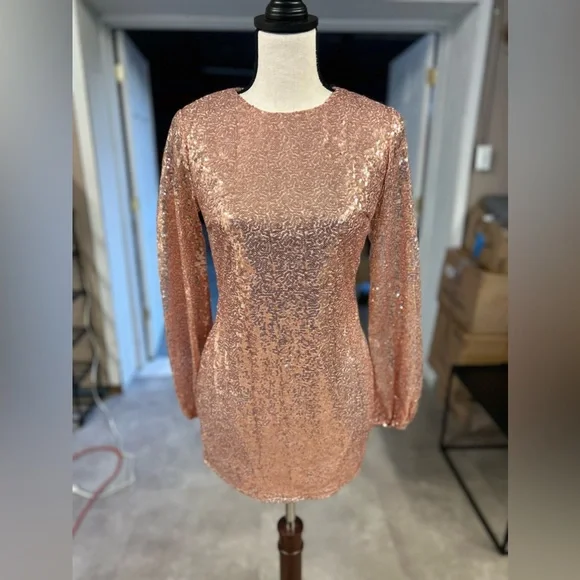 Gold sequin dress - Picture 1 of 2